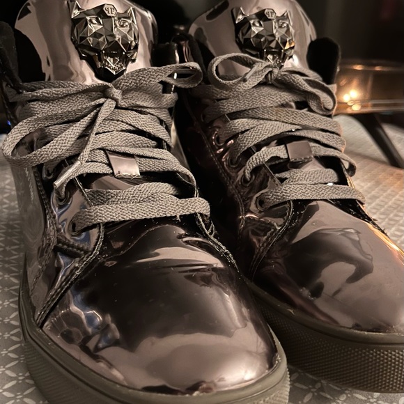 Luxury silver shoes - Picture 1 of 2